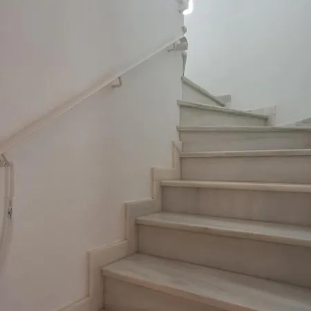 Casa Caledonia *